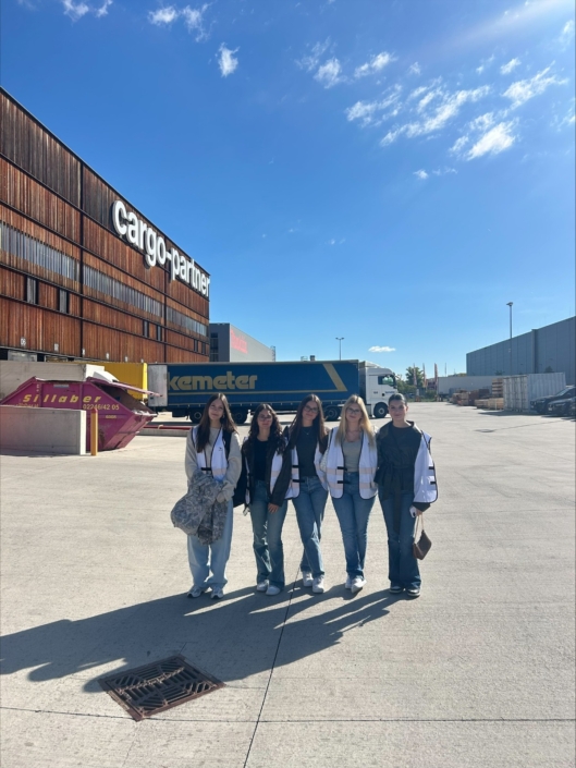 4ABK Cargo Partner Gelände